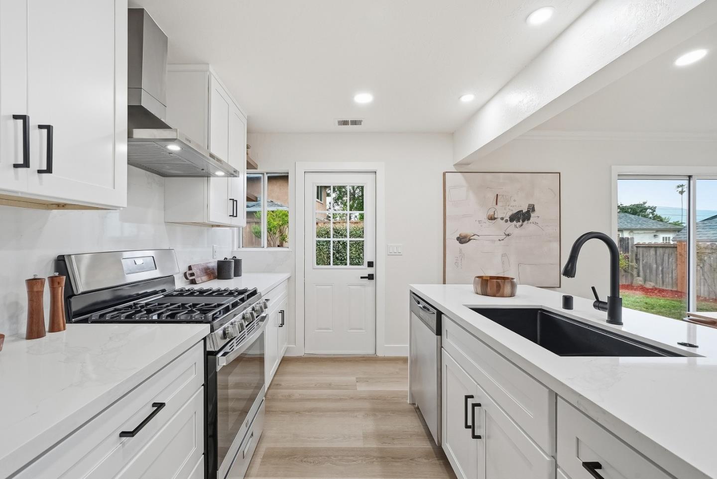 Detail Gallery Image 12 of 39 For 43252 Lindenwood St, Fremont,  CA 94538 - 3 Beds | 2 Baths