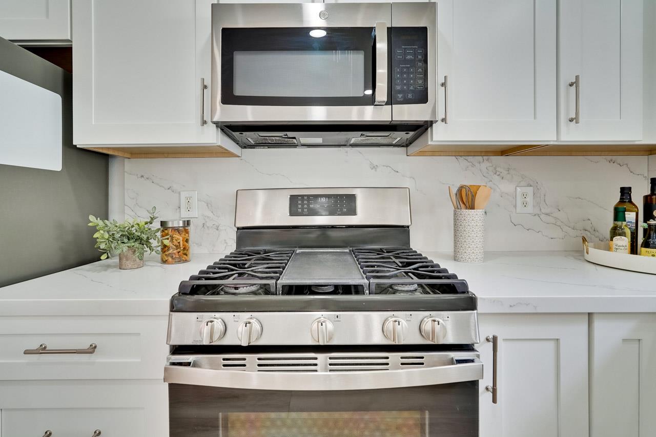 Detail Gallery Image 10 of 48 For 773 Bryn Mawr Ct #51,  Mountain View,  CA 94043 - 2 Beds | 2 Baths