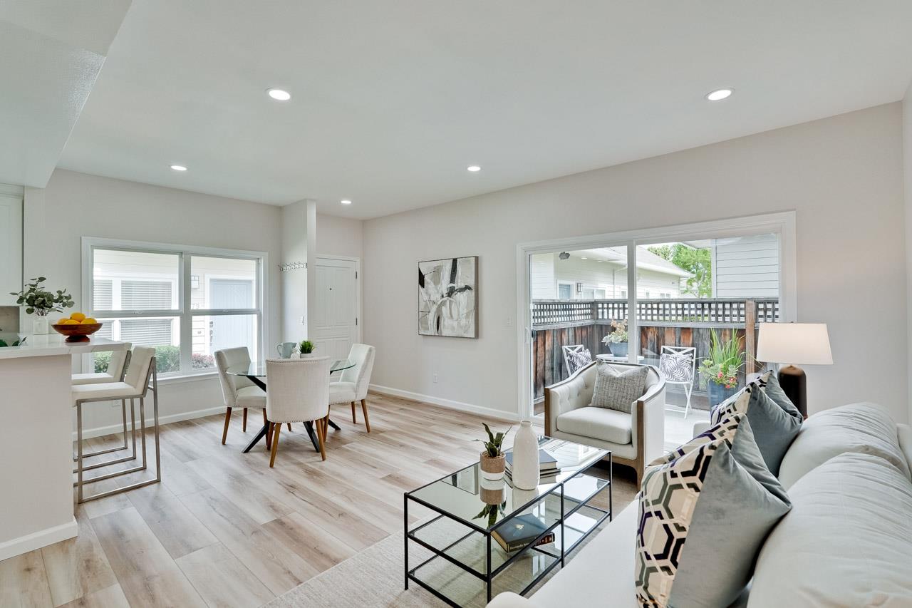 Detail Gallery Image 13 of 48 For 773 Bryn Mawr Ct #51,  Mountain View,  CA 94043 - 2 Beds | 2 Baths