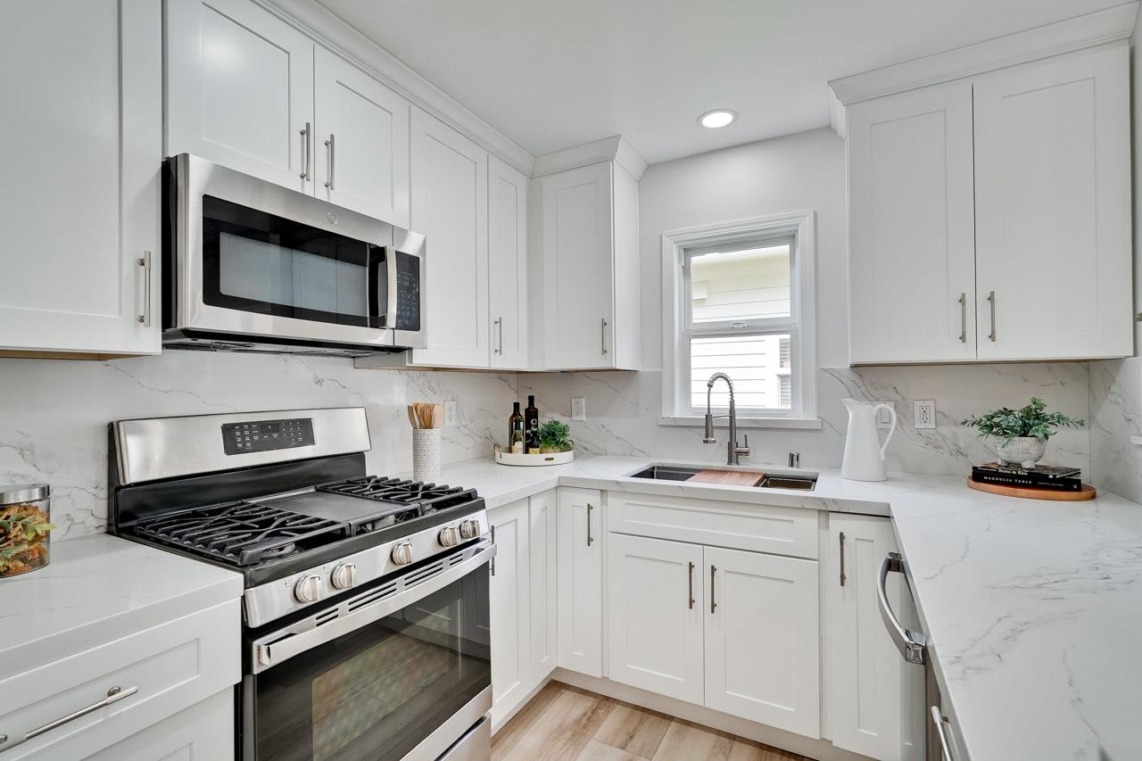 Detail Gallery Image 5 of 48 For 773 Bryn Mawr Ct #51,  Mountain View,  CA 94043 - 2 Beds | 2 Baths