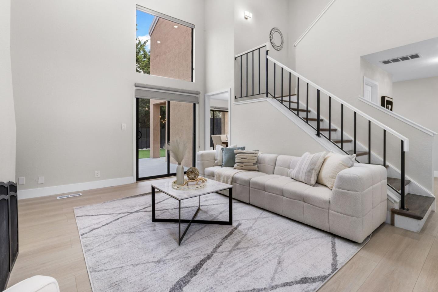 Detail Gallery Image 13 of 44 For 2743 Gamble Ct, Hayward,  CA 94542 - 3 Beds | 2/1 Baths