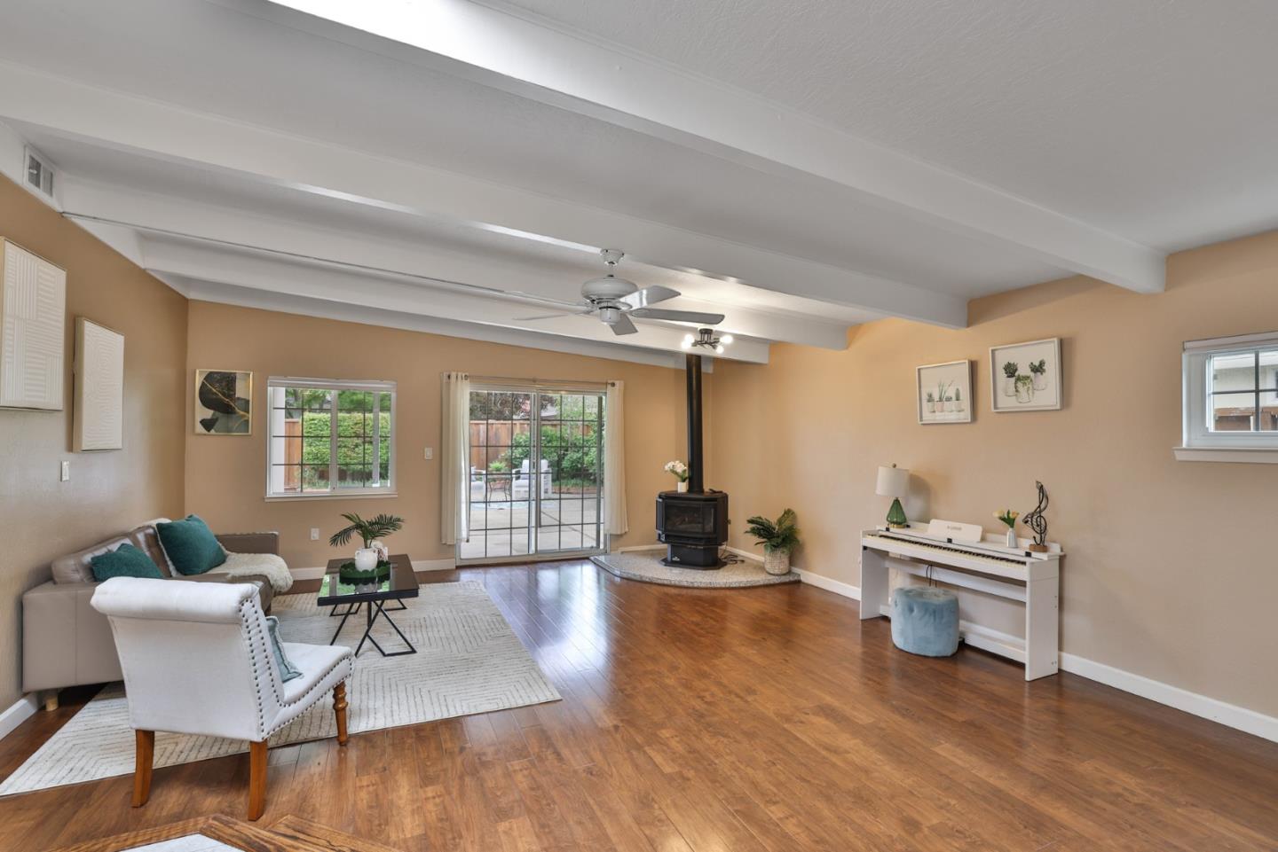 Detail Gallery Image 11 of 26 For 486 Peralta Ave, Sunnyvale,  CA 94086 - 3 Beds | 2 Baths