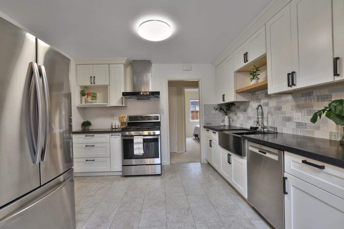 Detail Gallery Image 9 of 26 For 486 Peralta Ave, Sunnyvale,  CA 94086 - 3 Beds | 2 Baths