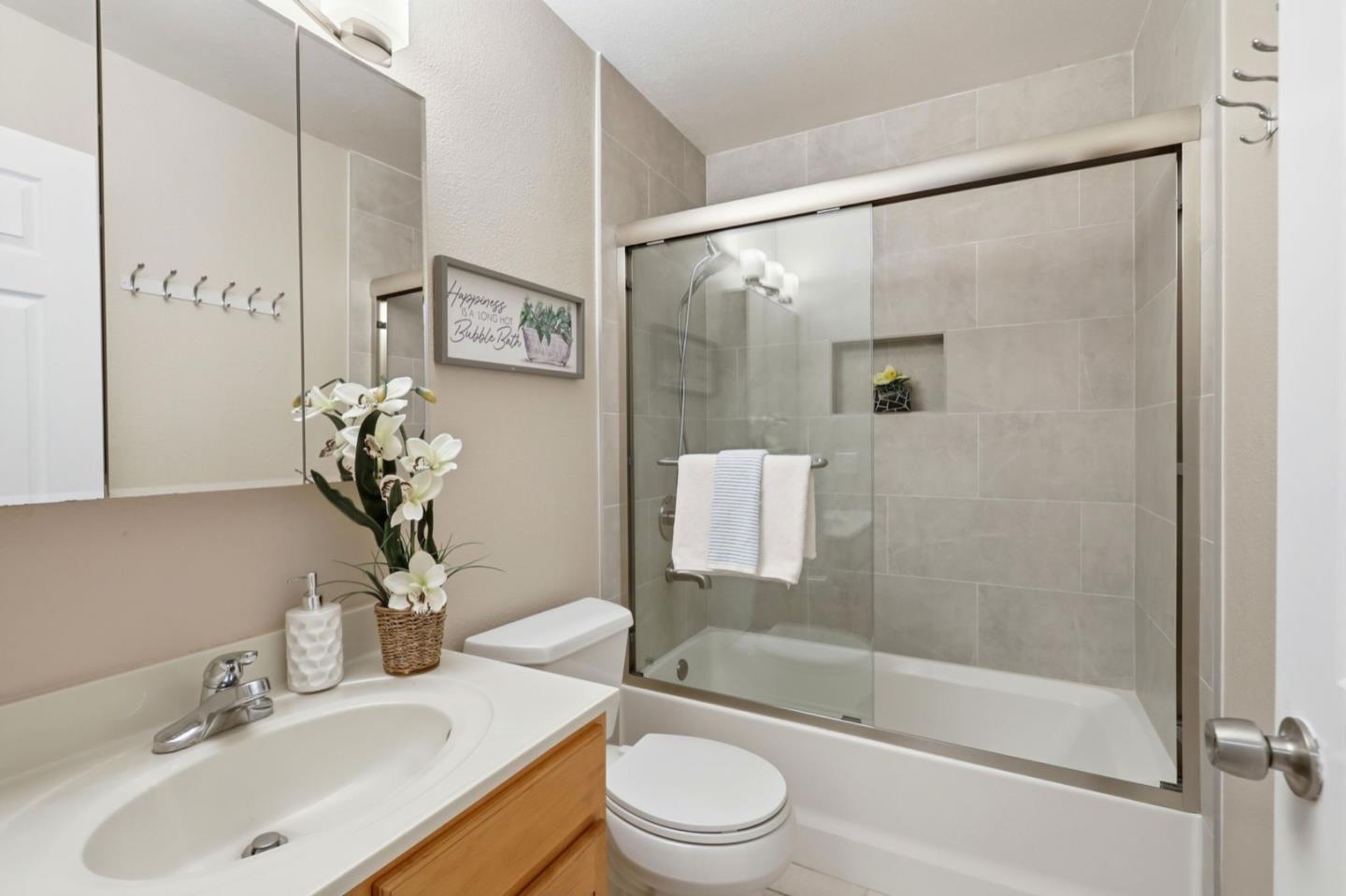 Detail Gallery Image 30 of 36 For 2051 Edgegate Dr, San Jose,  CA 95122 - 4 Beds | 2 Baths