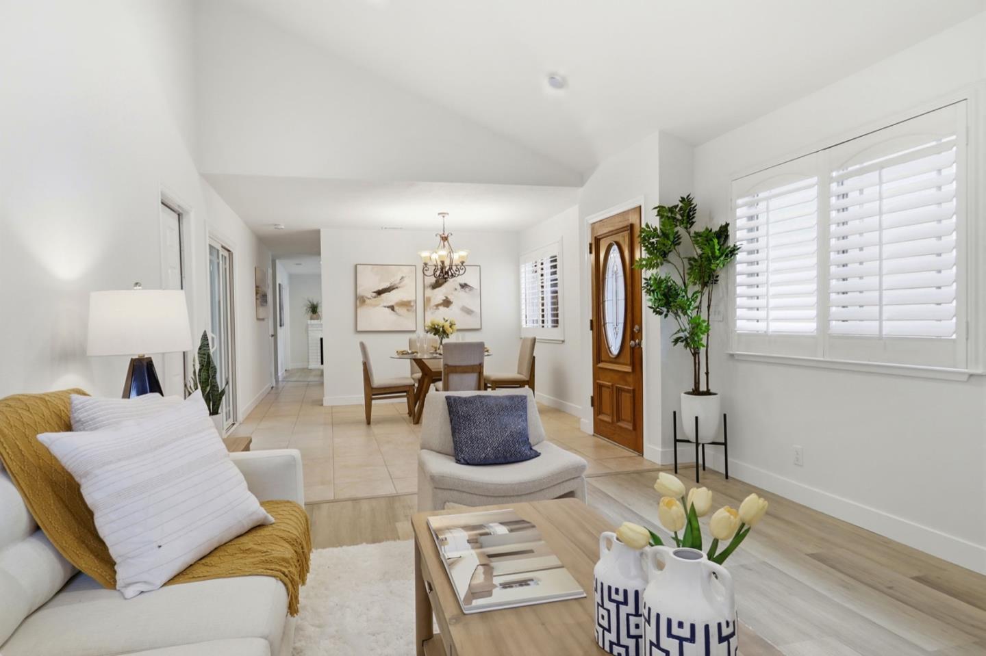 Detail Gallery Image 5 of 36 For 2051 Edgegate Dr, San Jose,  CA 95122 - 4 Beds | 2 Baths