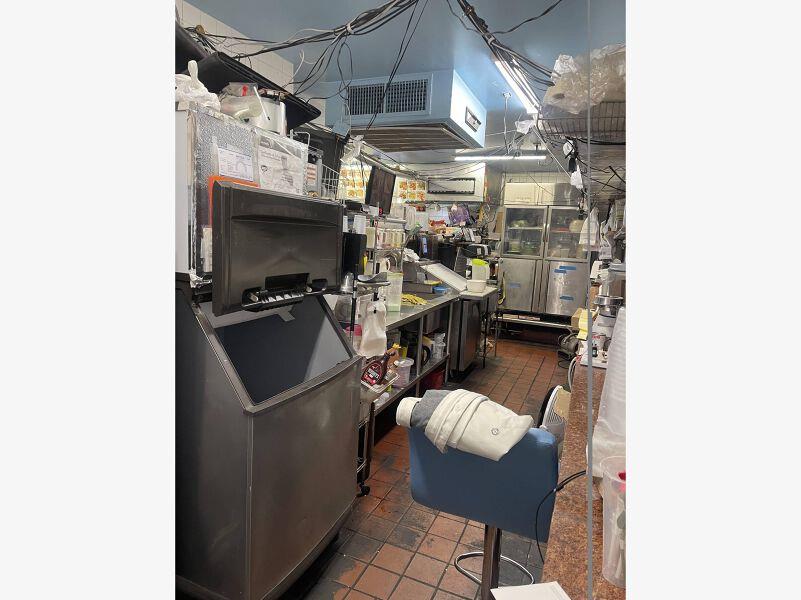 Detail Gallery Image 8 of 13 For 212 18th St, Antioch,  CA 94509 - – Beds | – Baths