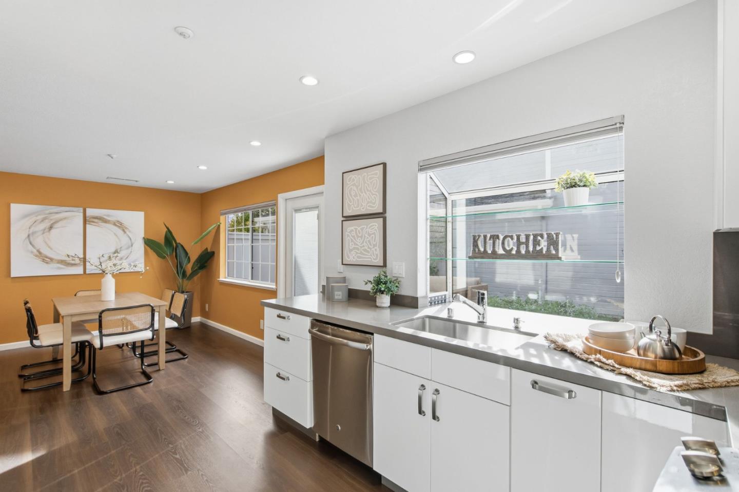 Detail Gallery Image 12 of 43 For 114 Williams Ln, Foster City,  CA 94404 - 3 Beds | 2/1 Baths