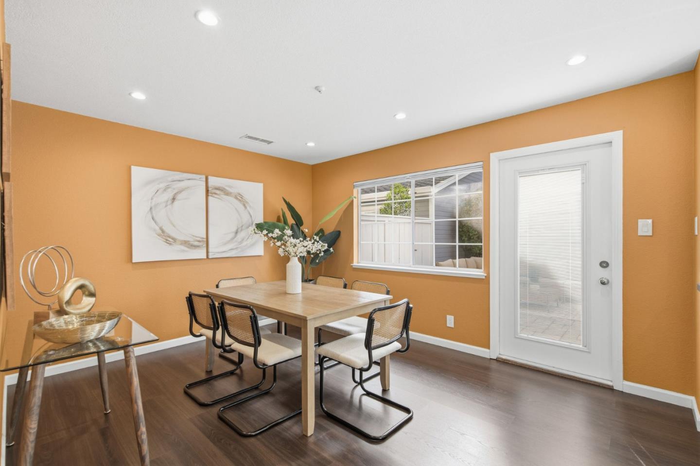 Detail Gallery Image 14 of 43 For 114 Williams Ln, Foster City,  CA 94404 - 3 Beds | 2/1 Baths