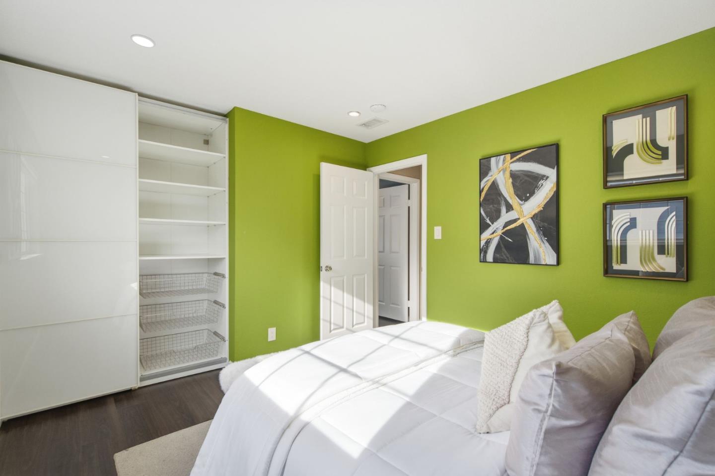 Detail Gallery Image 24 of 43 For 114 Williams Ln, Foster City,  CA 94404 - 3 Beds | 2/1 Baths