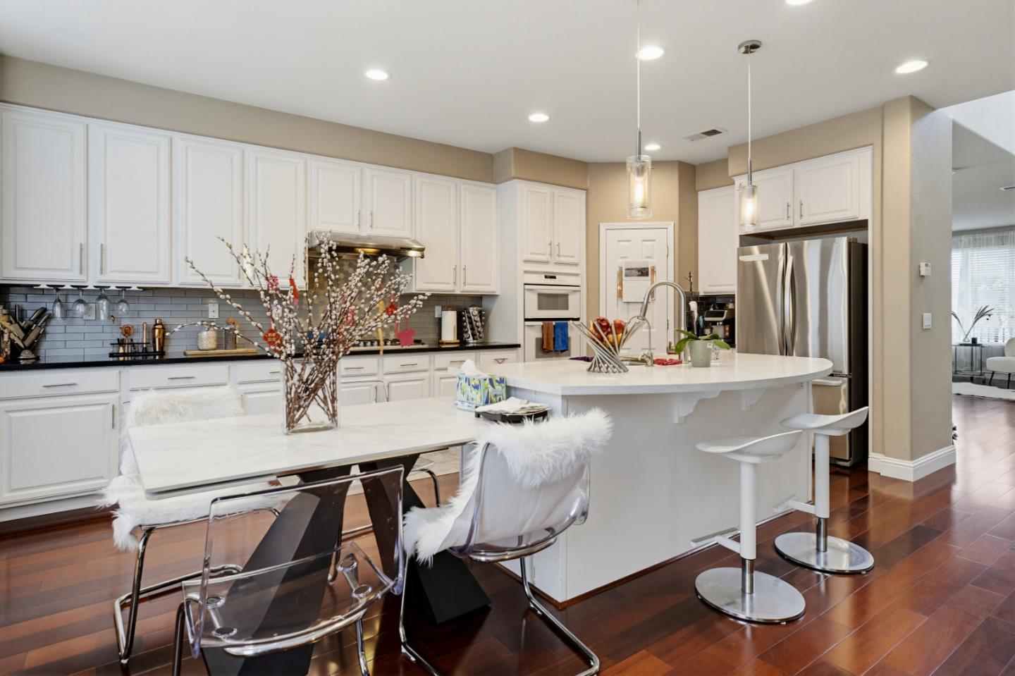 Detail Gallery Image 10 of 30 For 4455 Ocean Heights Ct, Seaside,  CA 93955 - 4 Beds | 3 Baths