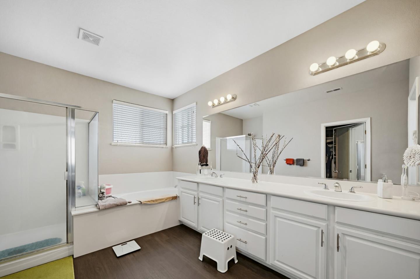 Detail Gallery Image 18 of 30 For 4455 Ocean Heights Ct, Seaside,  CA 93955 - 4 Beds | 3 Baths