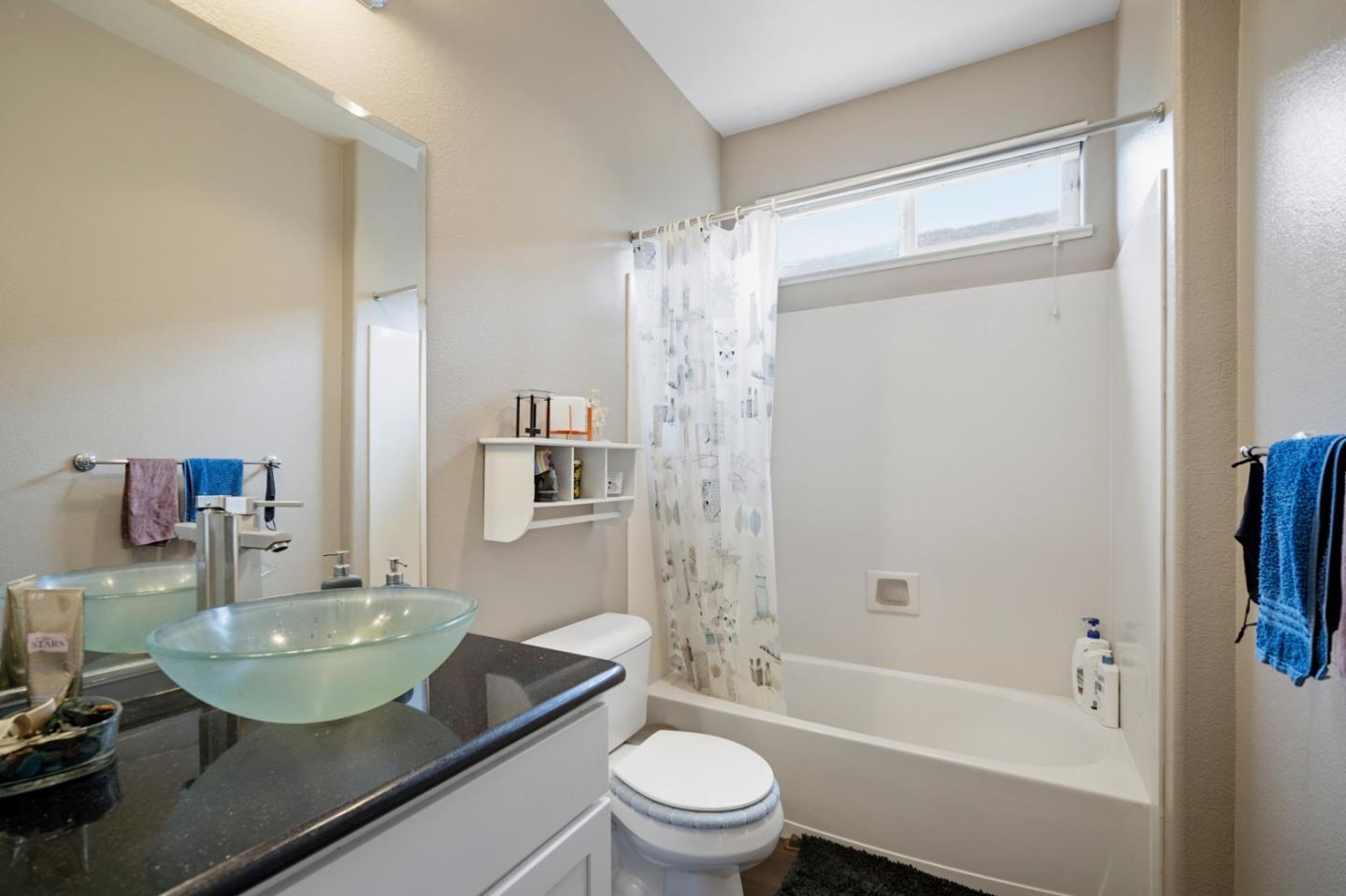 Detail Gallery Image 21 of 30 For 4455 Ocean Heights Ct, Seaside,  CA 93955 - 4 Beds | 3 Baths