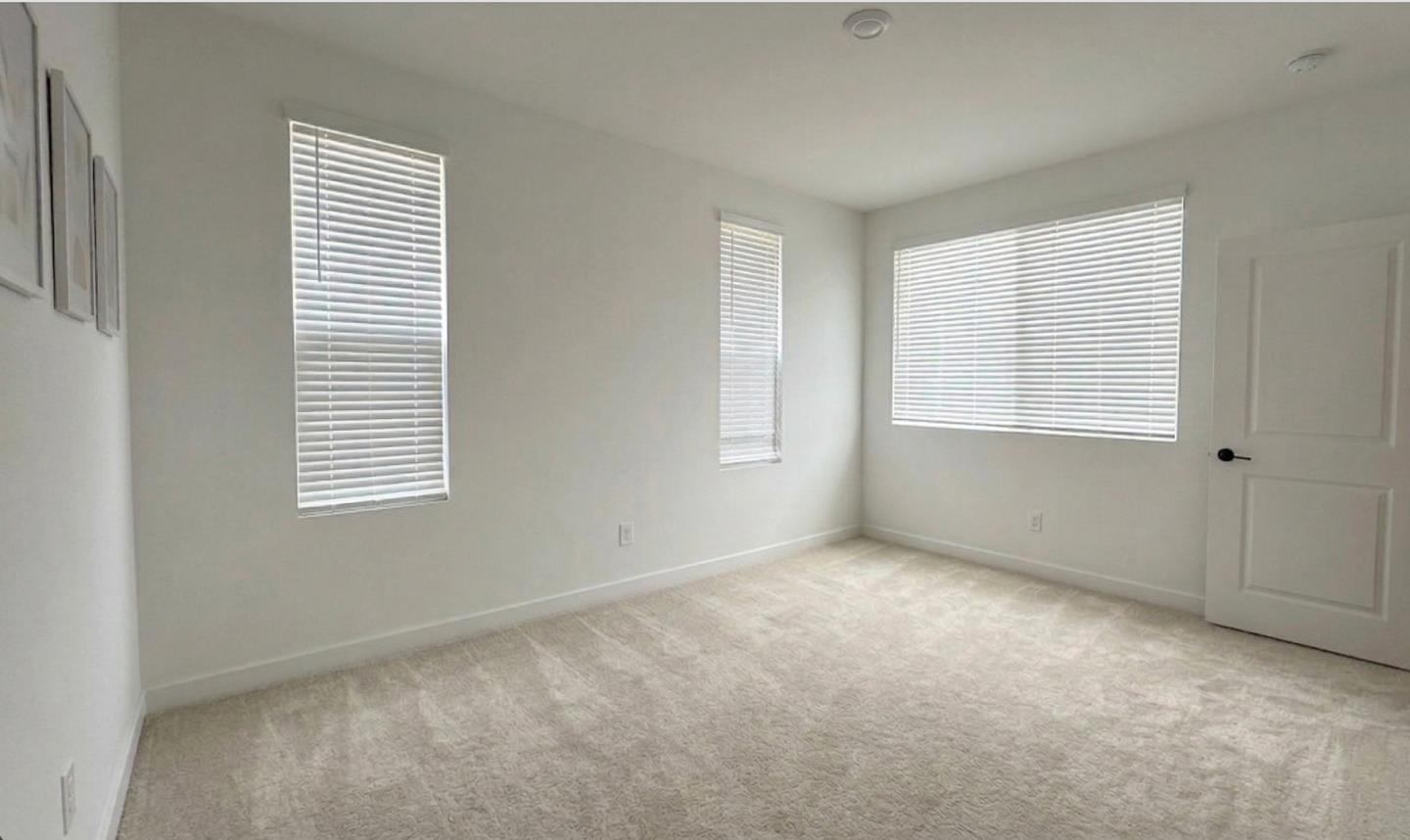 Detail Gallery Image 3 of 6 For 1509 Painted Cave Ave, Chula Vista,  CA 91913 - 4 Beds | 3 Baths