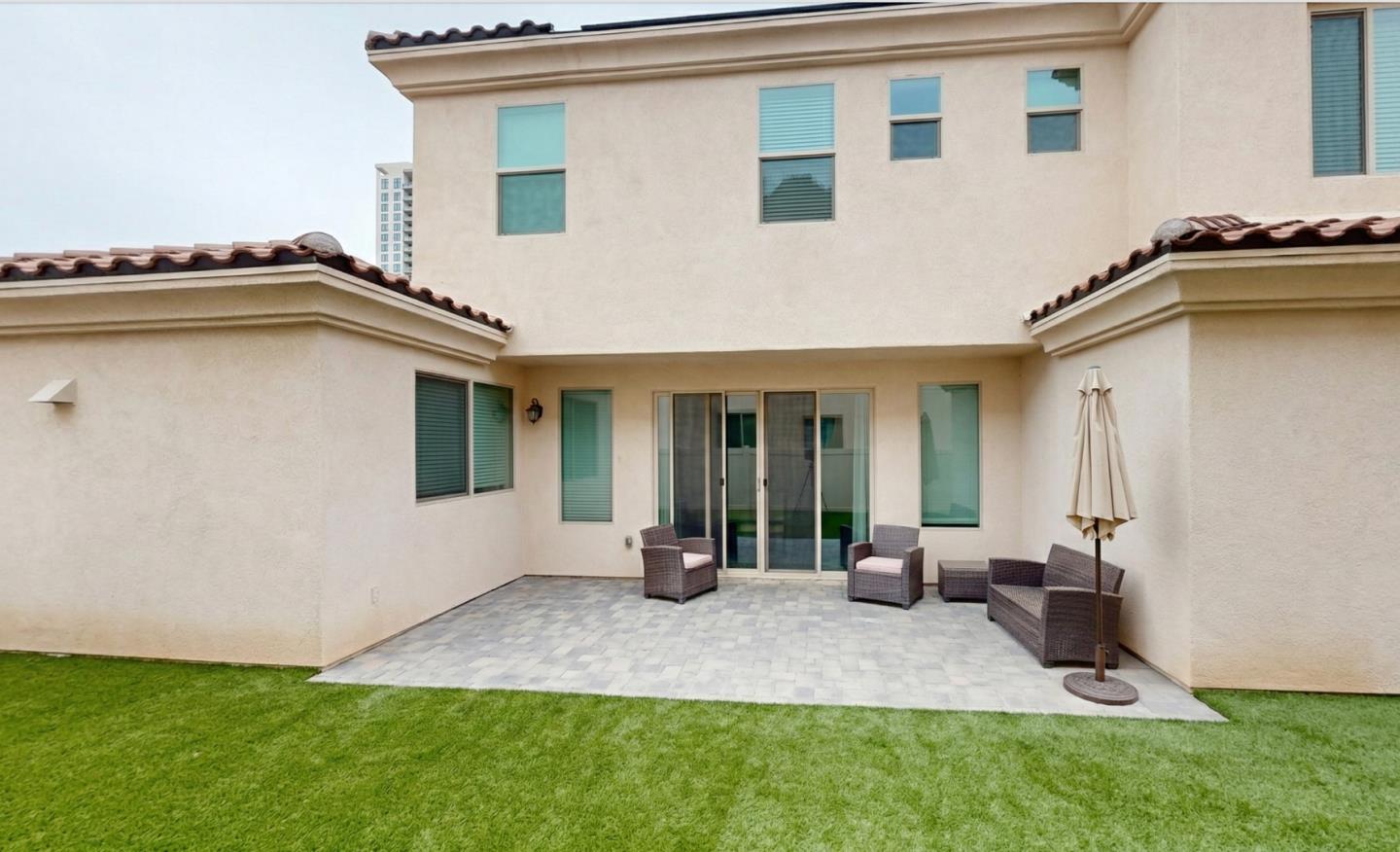 Detail Gallery Image 5 of 6 For 1509 Painted Cave Ave, Chula Vista,  CA 91913 - 4 Beds | 3 Baths