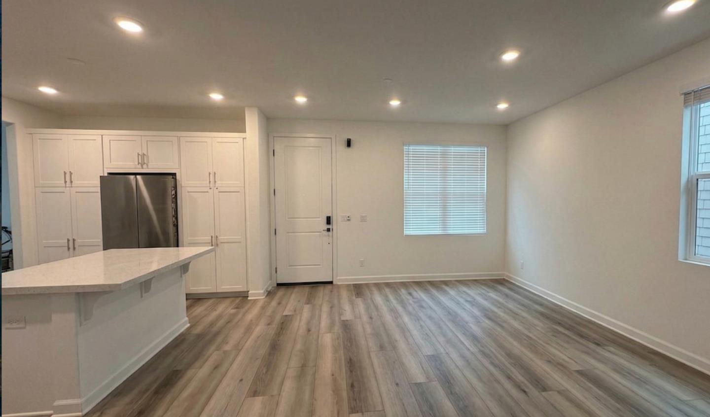 Detail Gallery Image 6 of 6 For 1509 Painted Cave Ave, Chula Vista,  CA 91913 - 4 Beds | 3 Baths