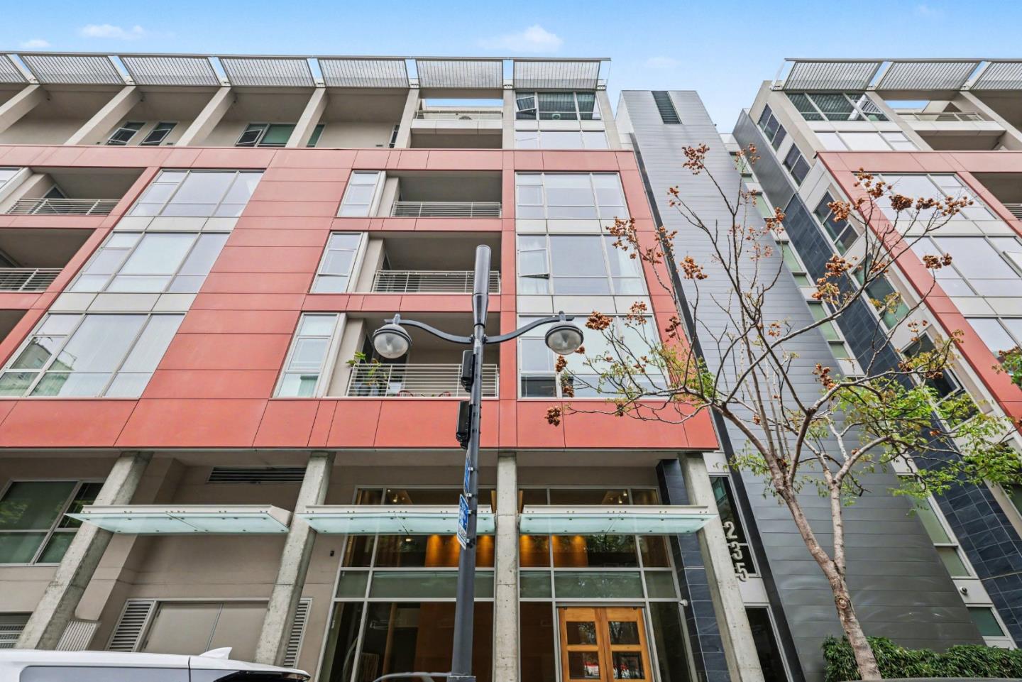 Detail Gallery Image 2 of 21 For 235 Berry St #316,  San Francisco,  CA 94158 - 2 Beds | 2/1 Baths