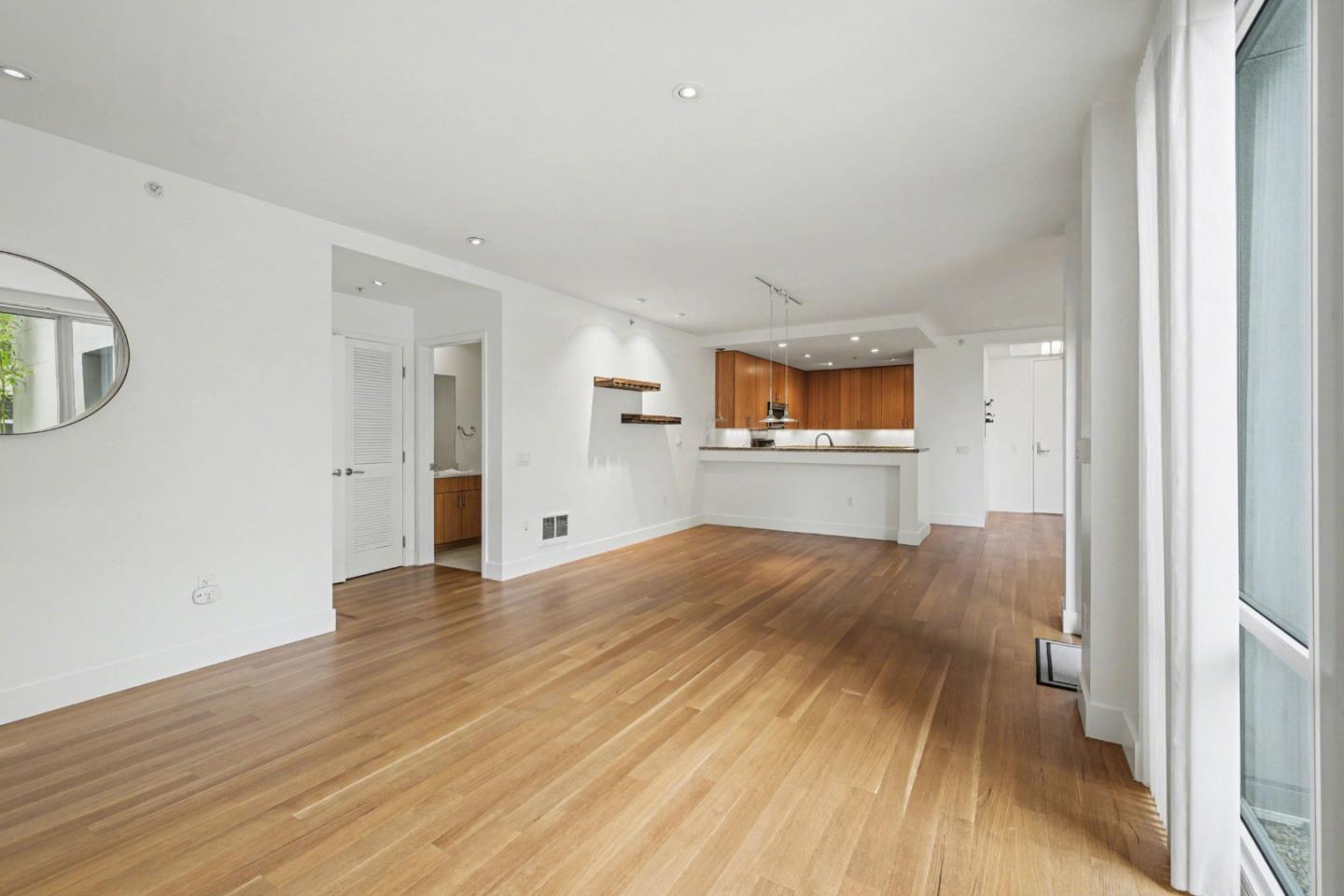 Detail Gallery Image 6 of 21 For 235 Berry St #316,  San Francisco,  CA 94158 - 2 Beds | 2/1 Baths