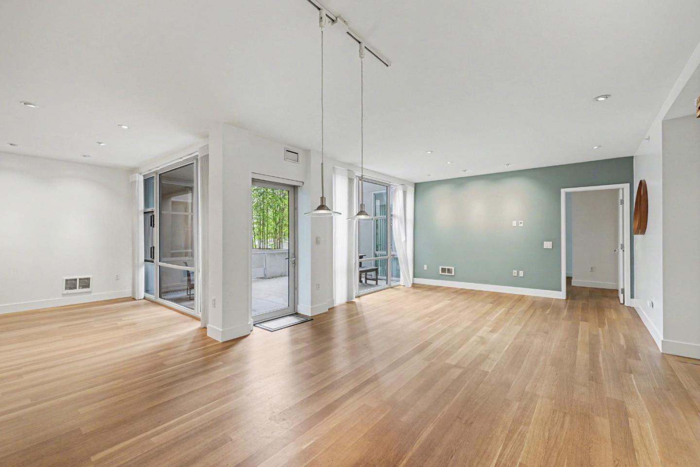 Detail Gallery Image 9 of 21 For 235 Berry St #316,  San Francisco,  CA 94158 - 2 Beds | 2/1 Baths