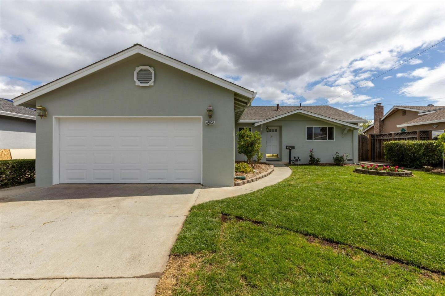 Front Image Thumbnail for ML82041245