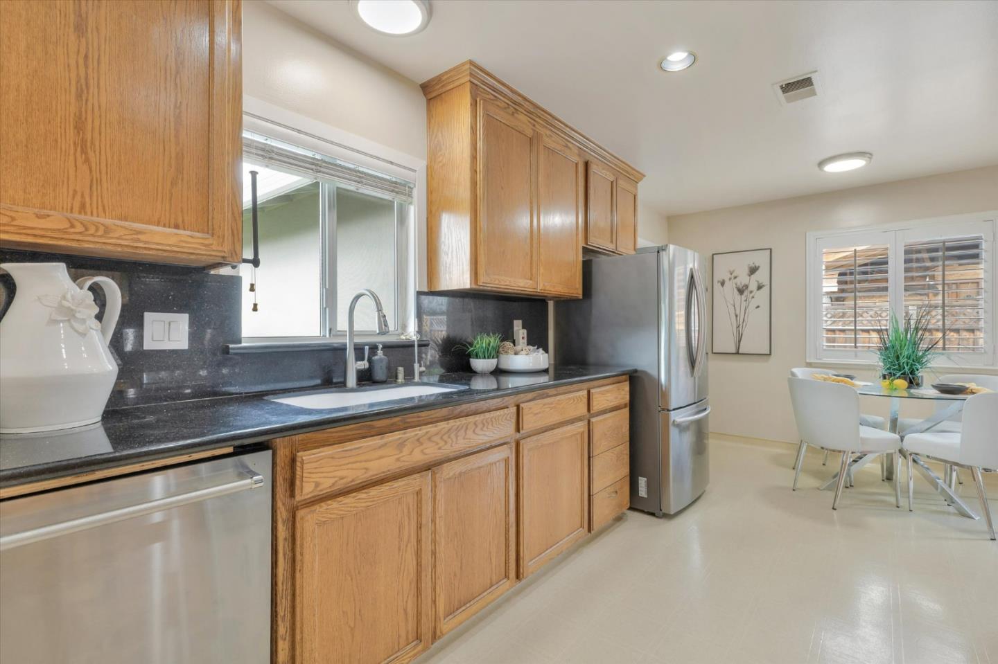 Detail Gallery Image 12 of 25 For 4908 Caroline Way, San Jose,  CA 95124 - 3 Beds | 2 Baths