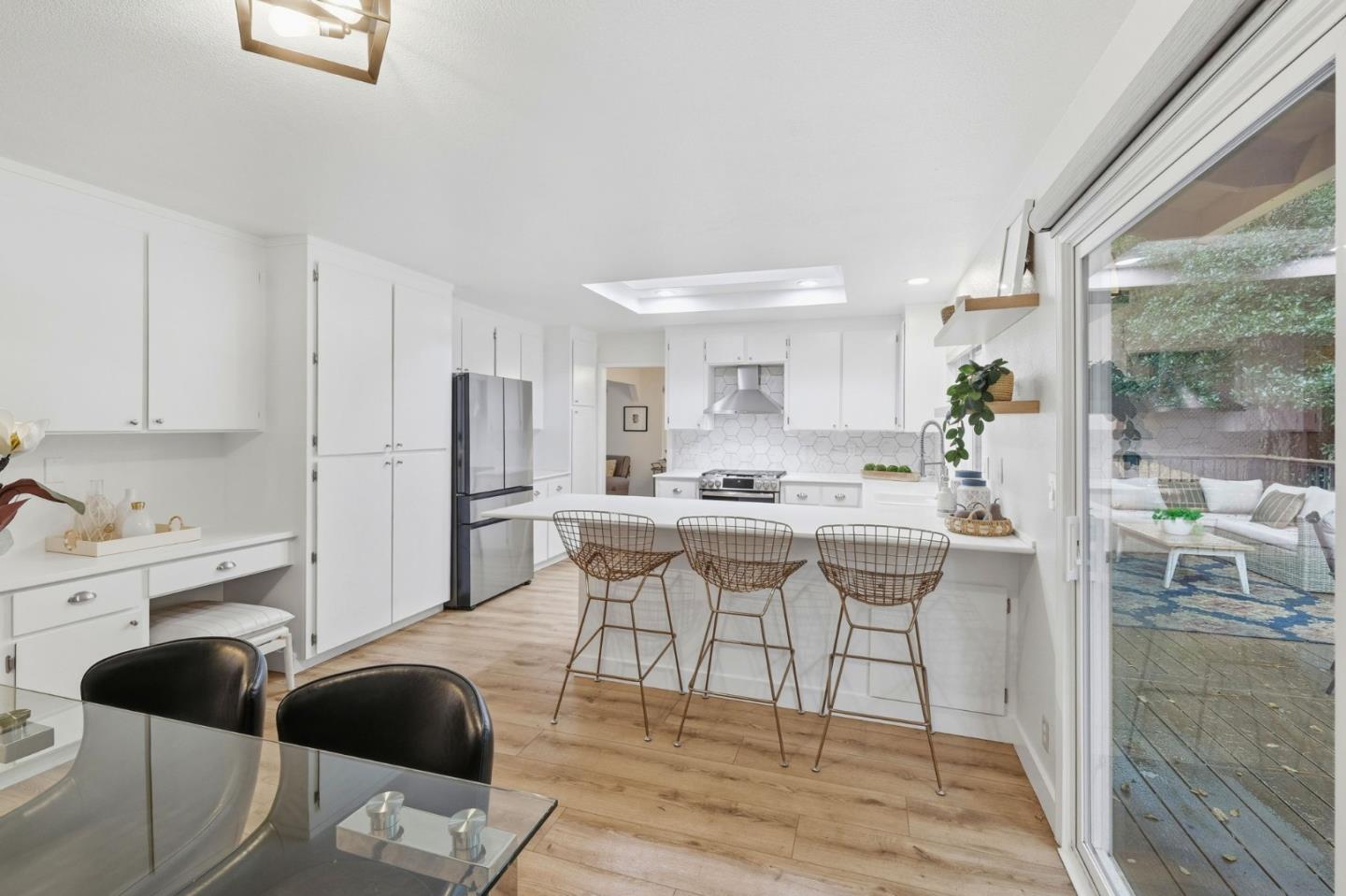 Detail Gallery Image 22 of 47 For 4 Bluehill Ct, Scotts Valley,  CA 95066 - 3 Beds | 2/1 Baths