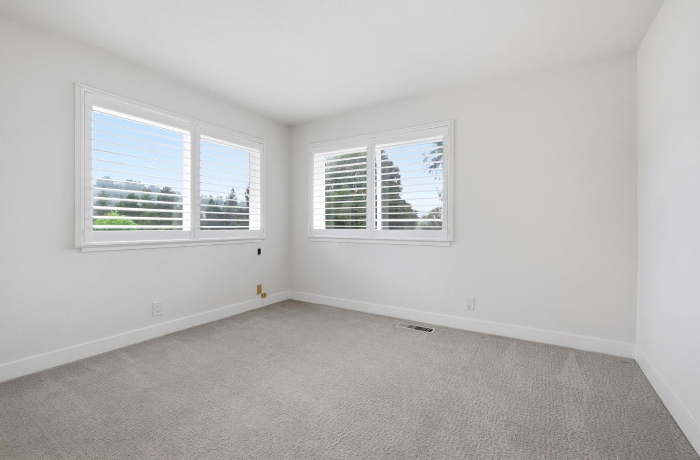 Detail Gallery Image 26 of 47 For 4 Bluehill Ct, Scotts Valley,  CA 95066 - 3 Beds | 2/1 Baths