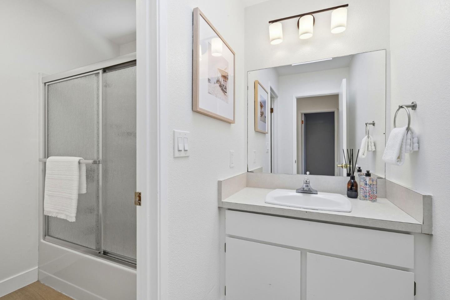 Detail Gallery Image 35 of 47 For 4 Bluehill Ct, Scotts Valley,  CA 95066 - 3 Beds | 2/1 Baths