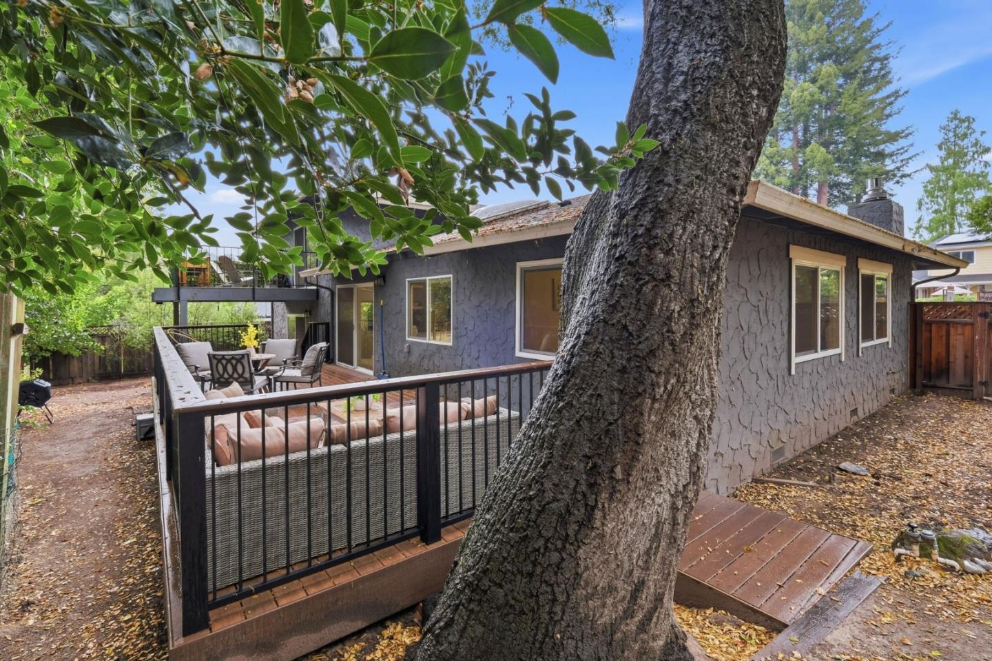 Detail Gallery Image 40 of 47 For 4 Bluehill Ct, Scotts Valley,  CA 95066 - 3 Beds | 2/1 Baths