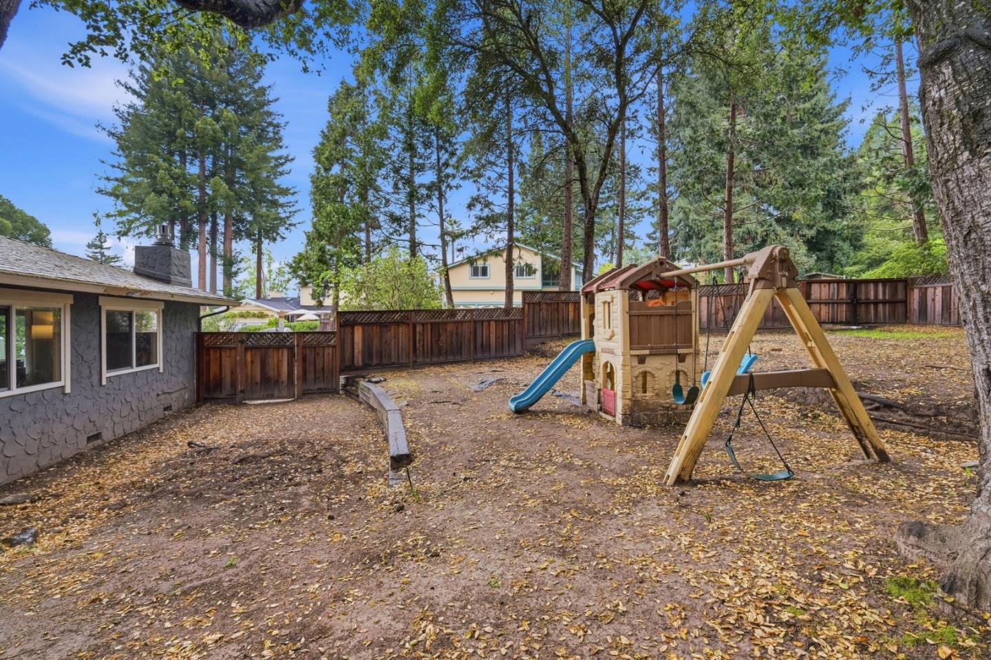 Detail Gallery Image 41 of 47 For 4 Bluehill Ct, Scotts Valley,  CA 95066 - 3 Beds | 2/1 Baths