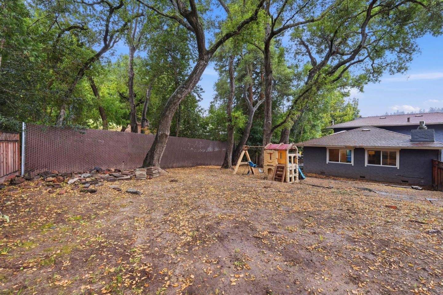 Detail Gallery Image 42 of 47 For 4 Bluehill Ct, Scotts Valley,  CA 95066 - 3 Beds | 2/1 Baths