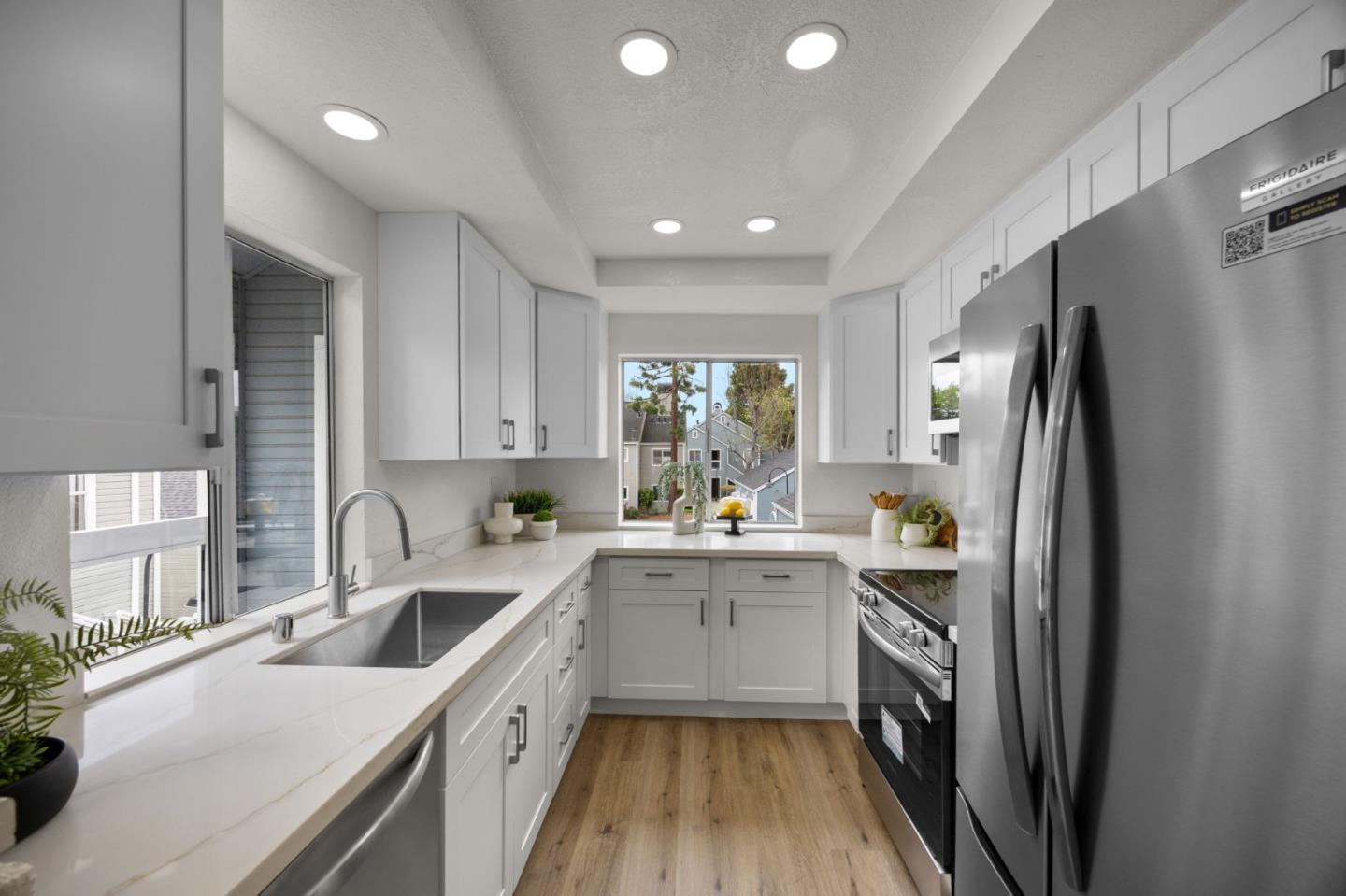 Detail Gallery Image 13 of 33 For 849 Portwalk Pl, Redwood City,  CA 94065 - 2 Beds | 1 Baths