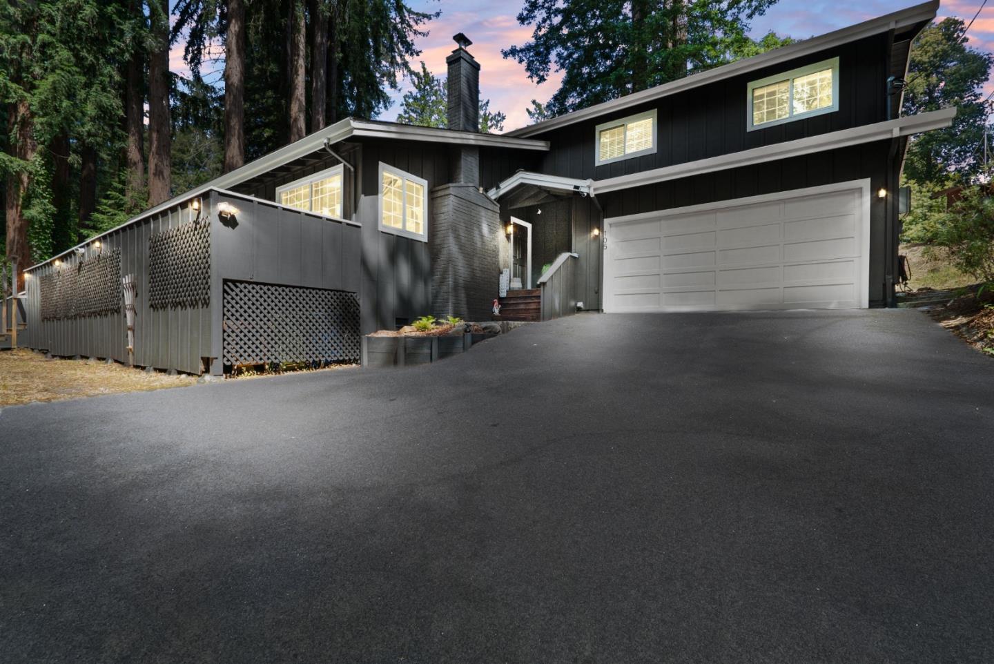 Detail Gallery Image 12 of 39 For 105 William Way, Felton,  CA 95018 - 3 Beds | 2/1 Baths