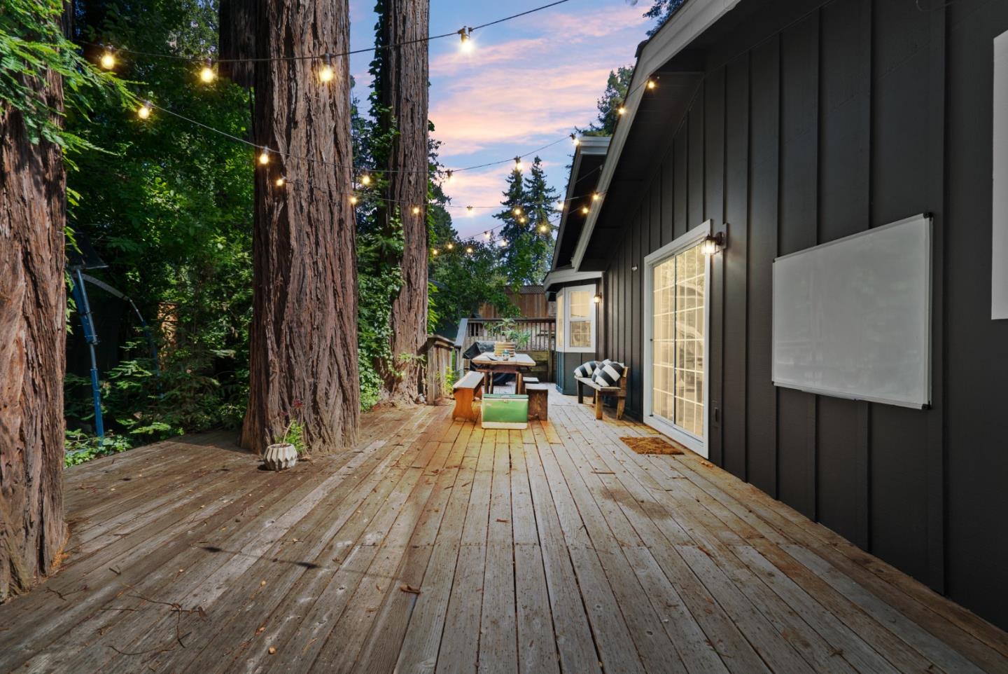 Detail Gallery Image 13 of 39 For 105 William Way, Felton,  CA 95018 - 3 Beds | 2/1 Baths