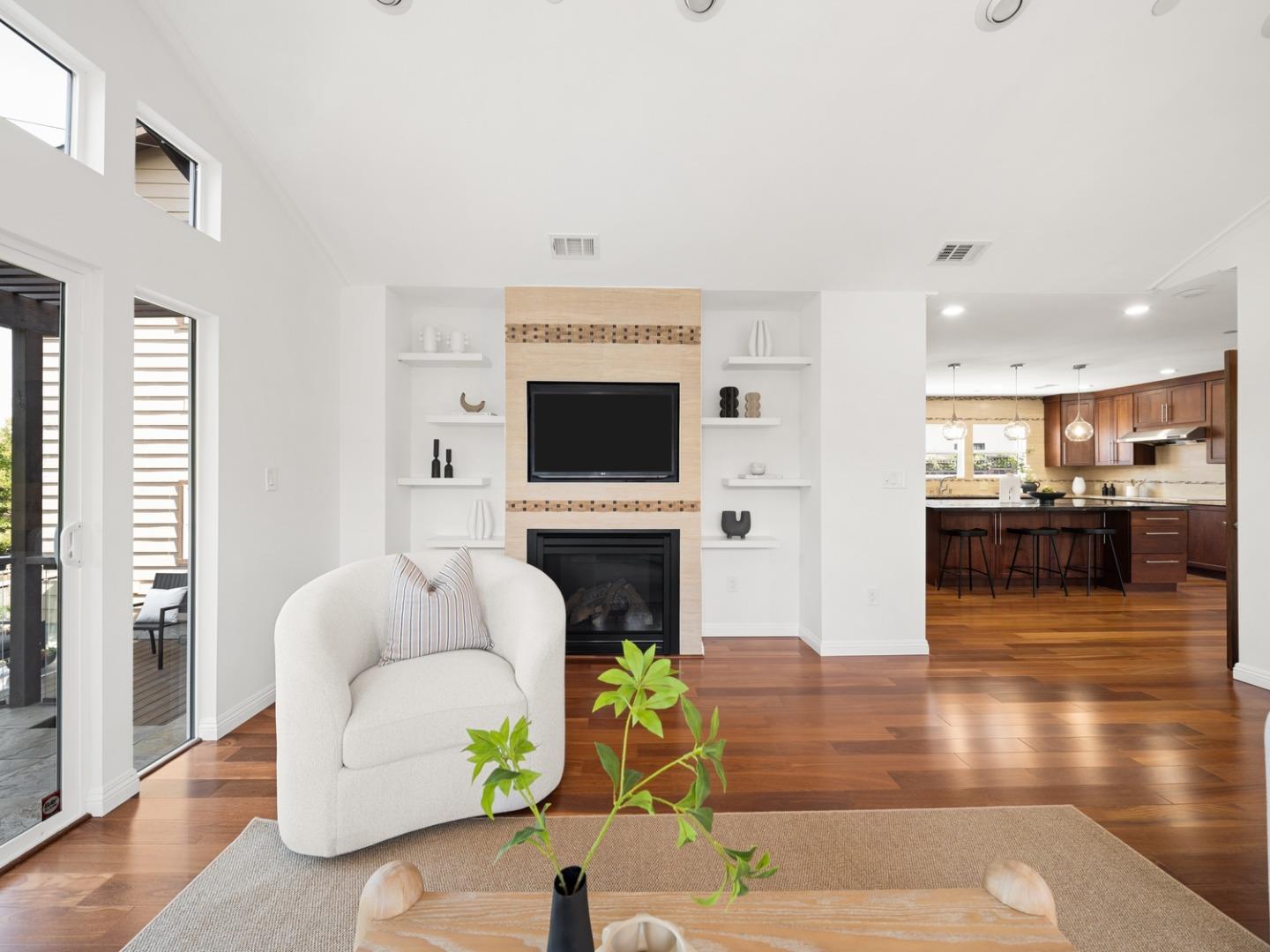 Detail Gallery Image 10 of 33 For 345 Laurel St, San Carlos,  CA 94070 - 4 Beds | 3 Baths