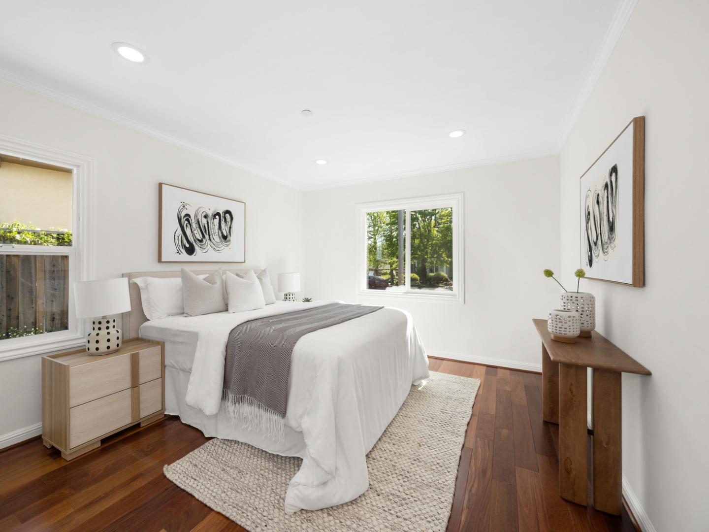 Detail Gallery Image 21 of 33 For 345 Laurel St, San Carlos,  CA 94070 - 4 Beds | 3 Baths