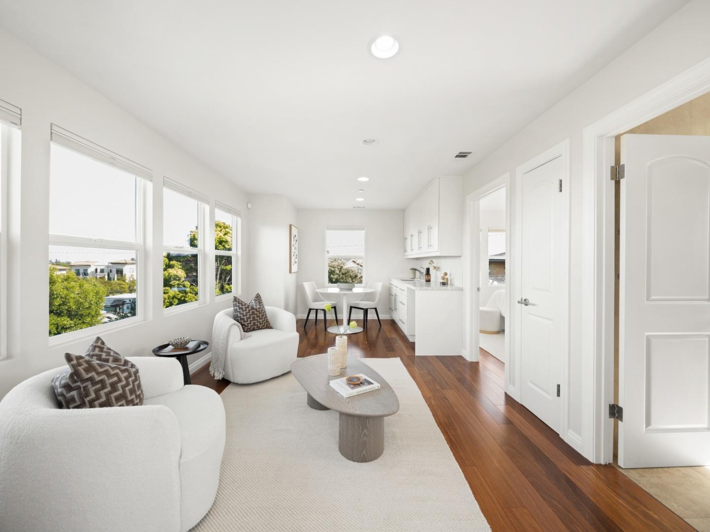 Detail Gallery Image 23 of 33 For 345 Laurel St, San Carlos,  CA 94070 - 4 Beds | 3 Baths