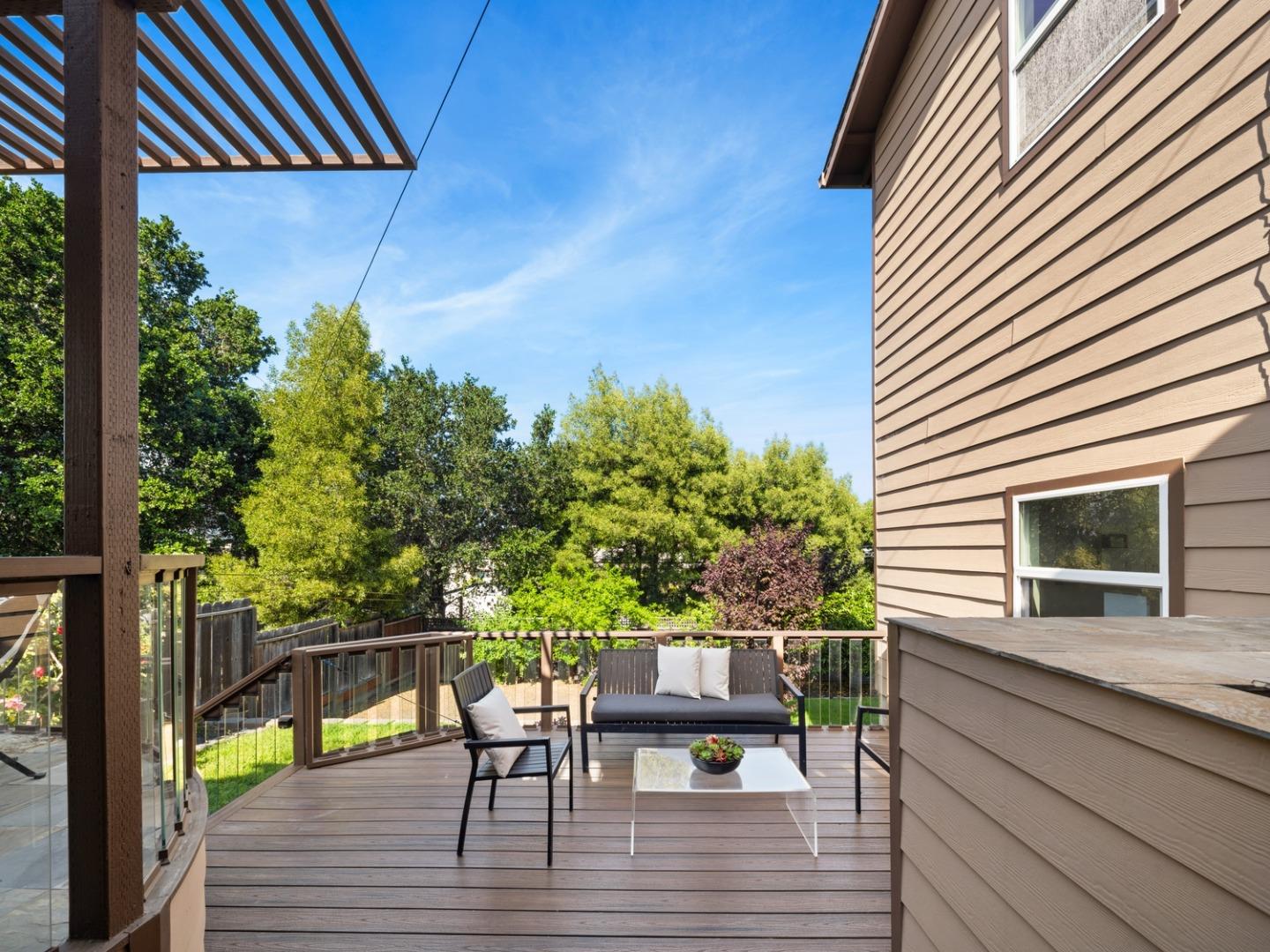 Detail Gallery Image 29 of 33 For 345 Laurel St, San Carlos,  CA 94070 - 4 Beds | 3 Baths