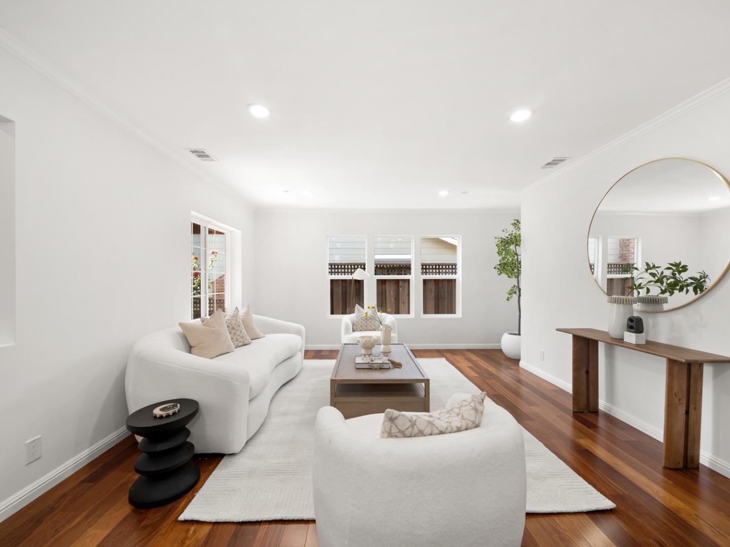 Detail Gallery Image 5 of 33 For 345 Laurel St, San Carlos,  CA 94070 - 4 Beds | 3 Baths