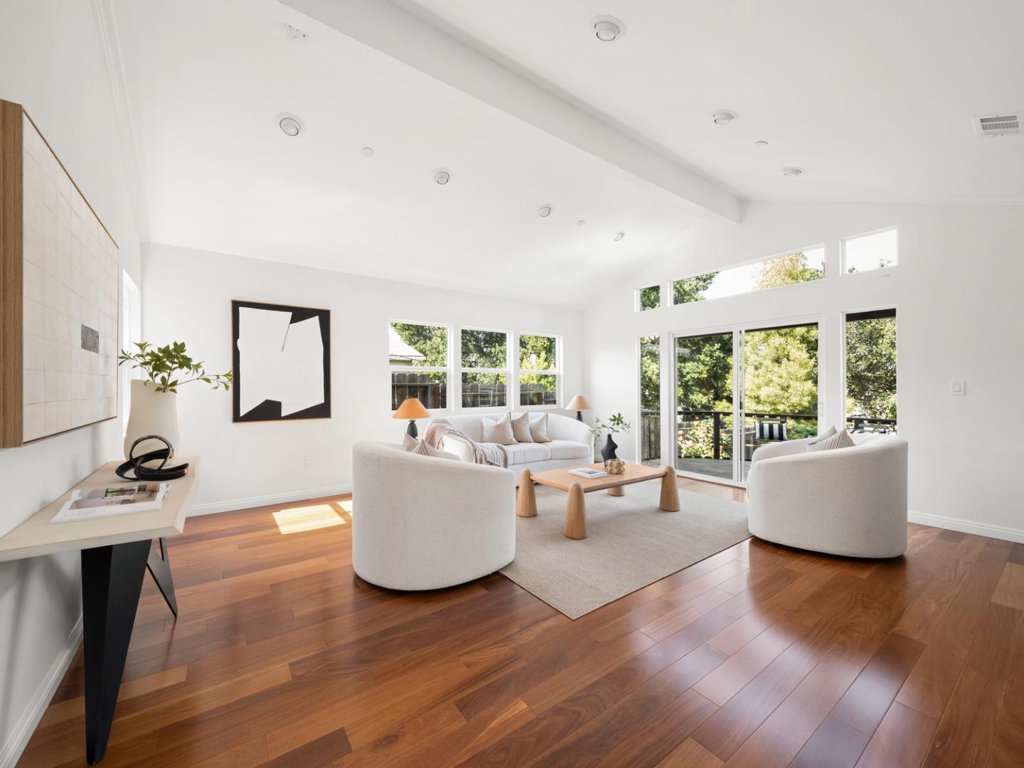 Detail Gallery Image 7 of 33 For 345 Laurel St, San Carlos,  CA 94070 - 4 Beds | 3 Baths