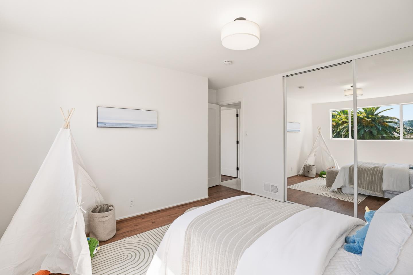 Detail Gallery Image 25 of 44 For 55 Parkside Ave, Daly City,  CA 94015 - 4 Beds | 3 Baths