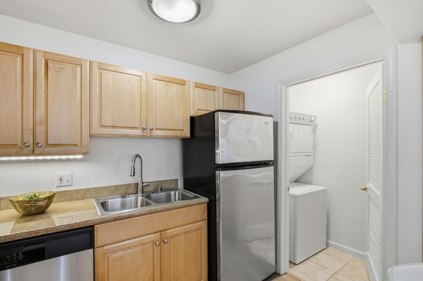 Detail Gallery Image 9 of 20 For 631 E El Camino Real #102,  Sunnyvale,  CA 94087 - 1 Beds | 1 Baths