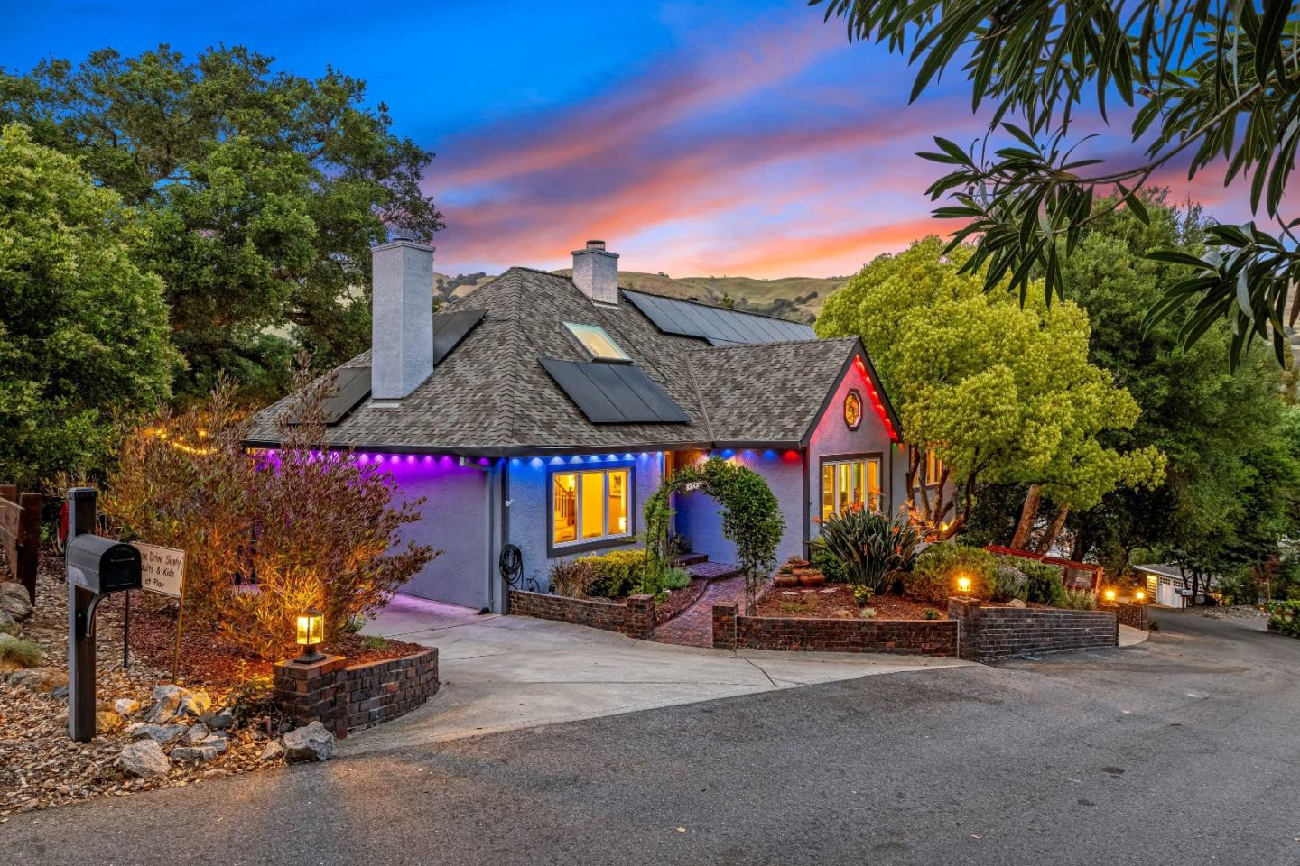 Detail Gallery Image 103 of 115 For 3785 Live Oak Ln, Morgan Hill,  CA 95037 - 5 Beds | 3/1 Baths