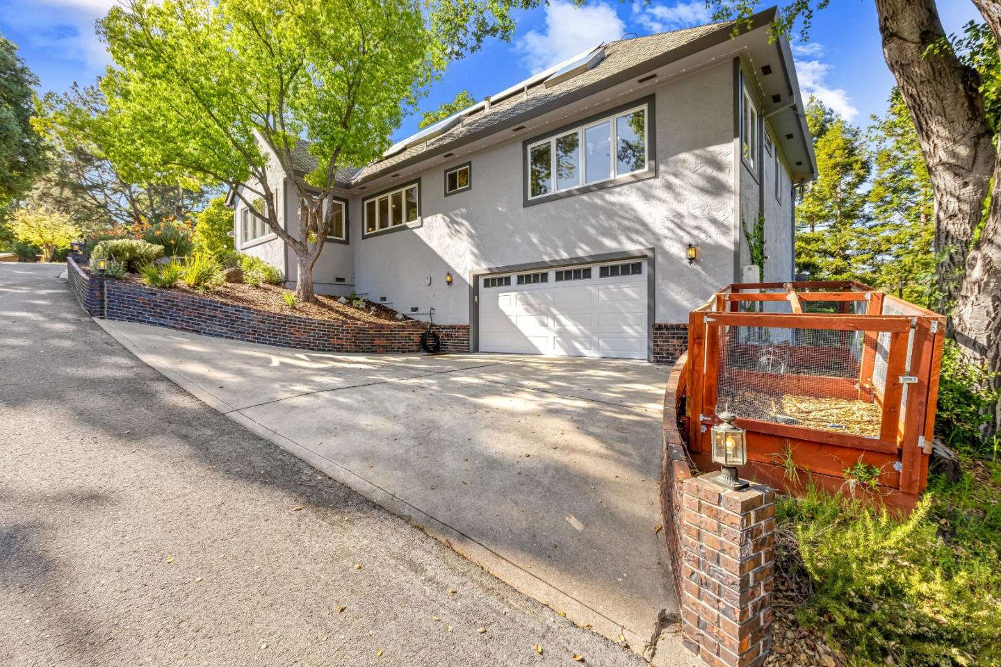 Detail Gallery Image 5 of 115 For 3785 Live Oak Ln, Morgan Hill,  CA 95037 - 5 Beds | 3/1 Baths