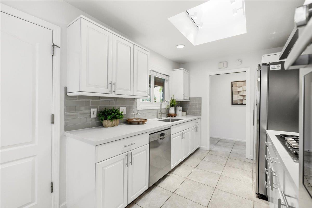 Detail Gallery Image 19 of 54 For 5148 Forest View Dr, San Jose,  CA 95129 - 3 Beds | 2 Baths