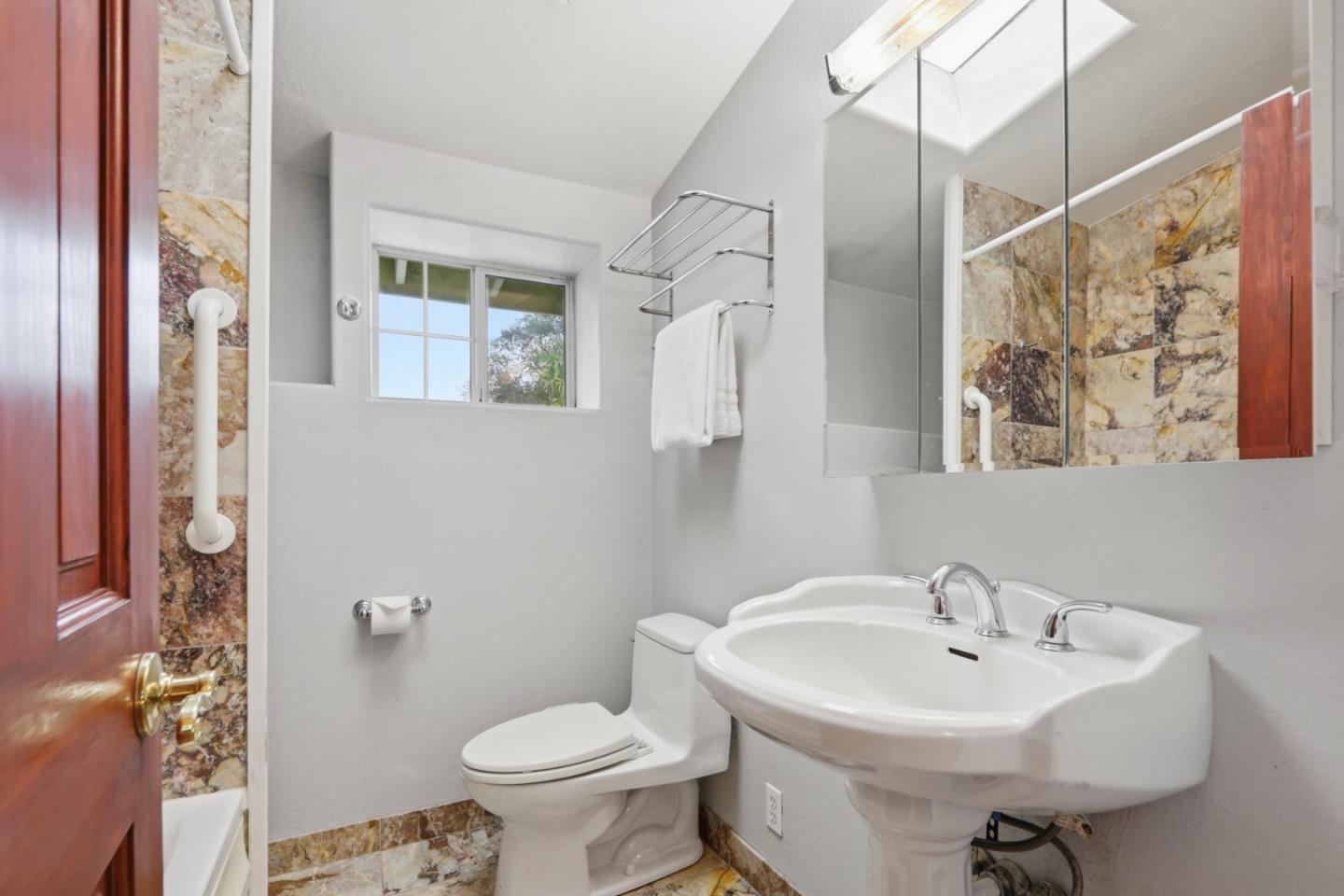 Detail Gallery Image 49 of 85 For 357 S 16th St, San Jose,  CA 95112 - 6 Beds | 4/1 Baths