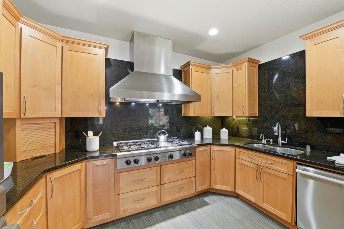 Detail Gallery Image 19 of 19 For 1129 Foxhurst Way, San Jose,  CA 95120 - 5 Beds | 3/1 Baths