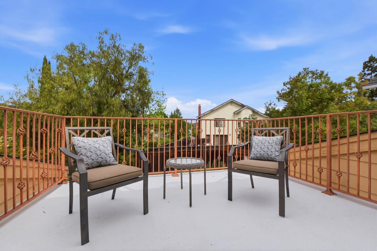 Detail Gallery Image 43 of 66 For 1129 Foxhurst Way, San Jose,  CA 95120 - 5 Beds | 3/1 Baths