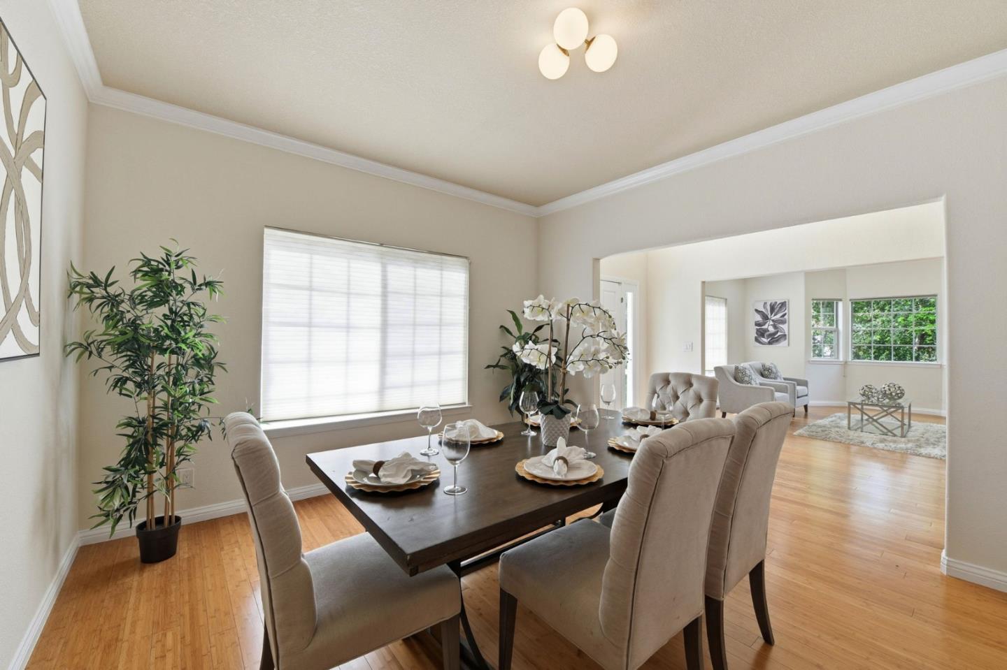 Detail Gallery Image 9 of 19 For 1129 Foxhurst Way, San Jose,  CA 95120 - 5 Beds | 3/1 Baths