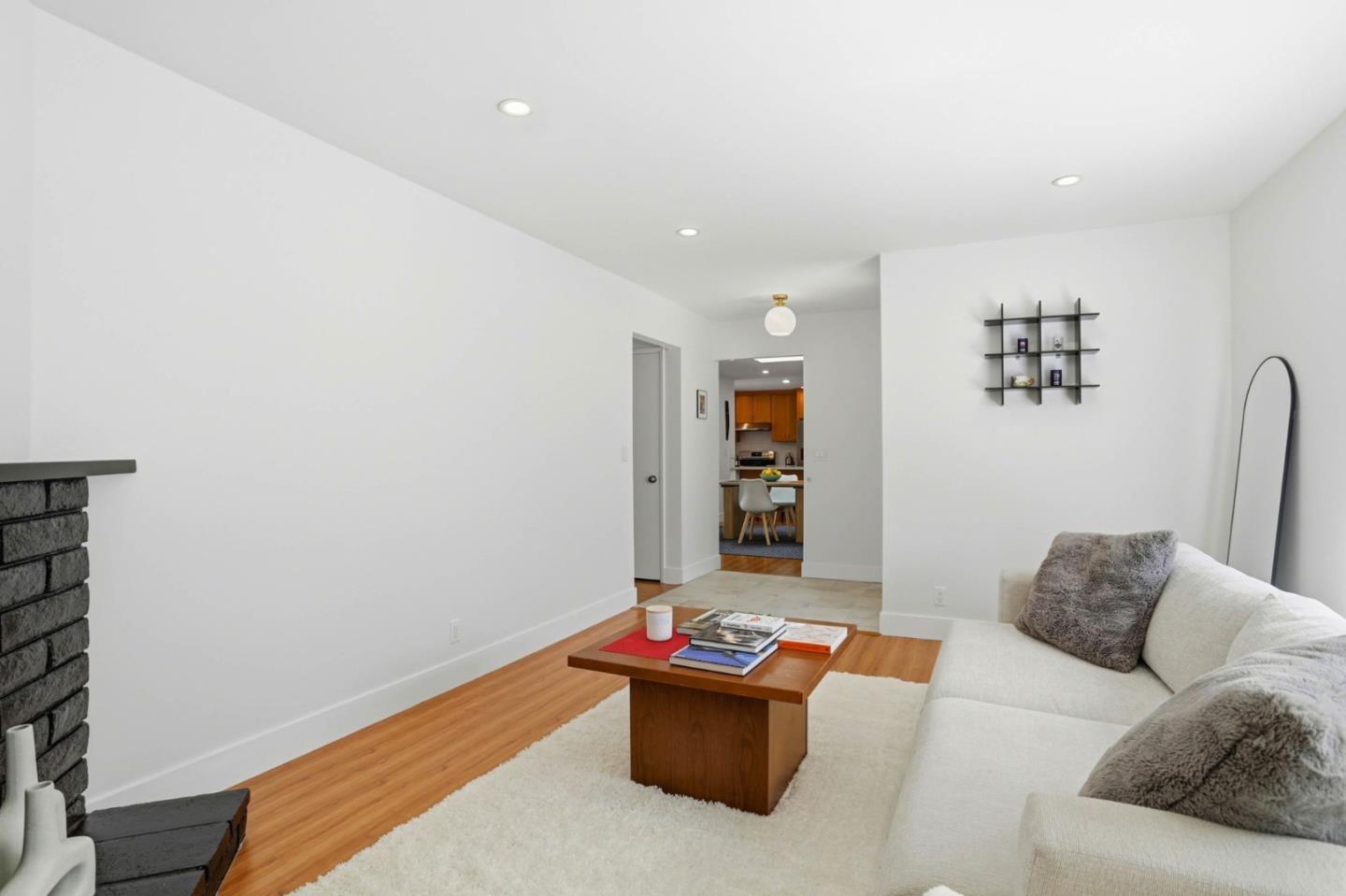 Detail Gallery Image 14 of 32 For 545 E Arques Ave, Sunnyvale,  CA 94085 - 3 Beds | 2 Baths