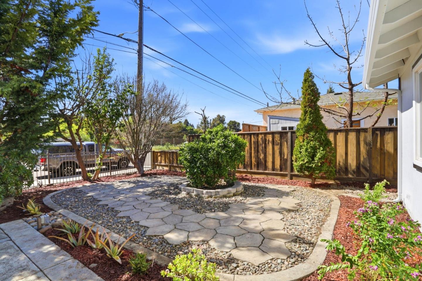 Detail Gallery Image 3 of 32 For 545 E Arques Ave, Sunnyvale,  CA 94085 - 3 Beds | 2 Baths